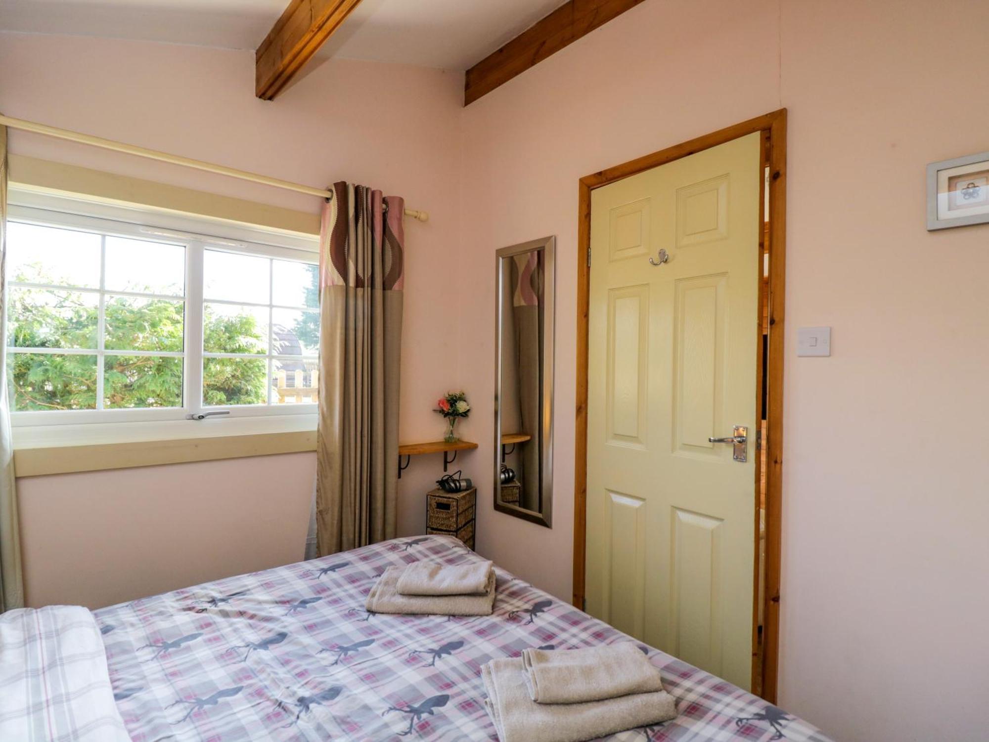 The Nook Villa Swindon Buitenkant foto