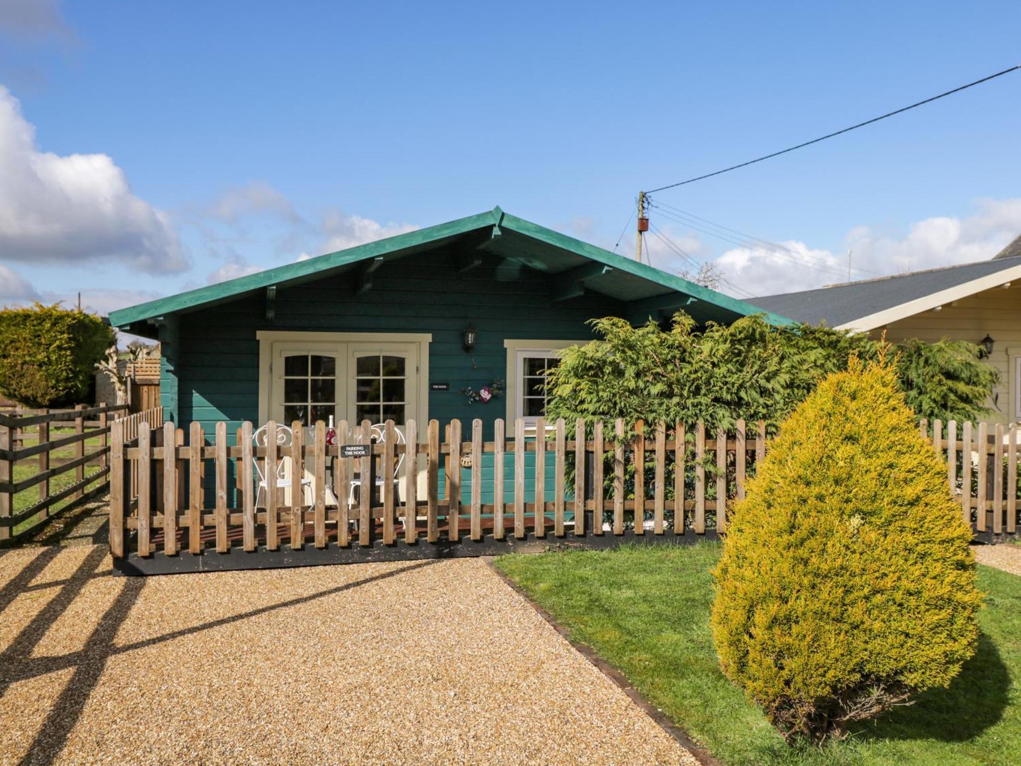 The Nook Villa Swindon Buitenkant foto